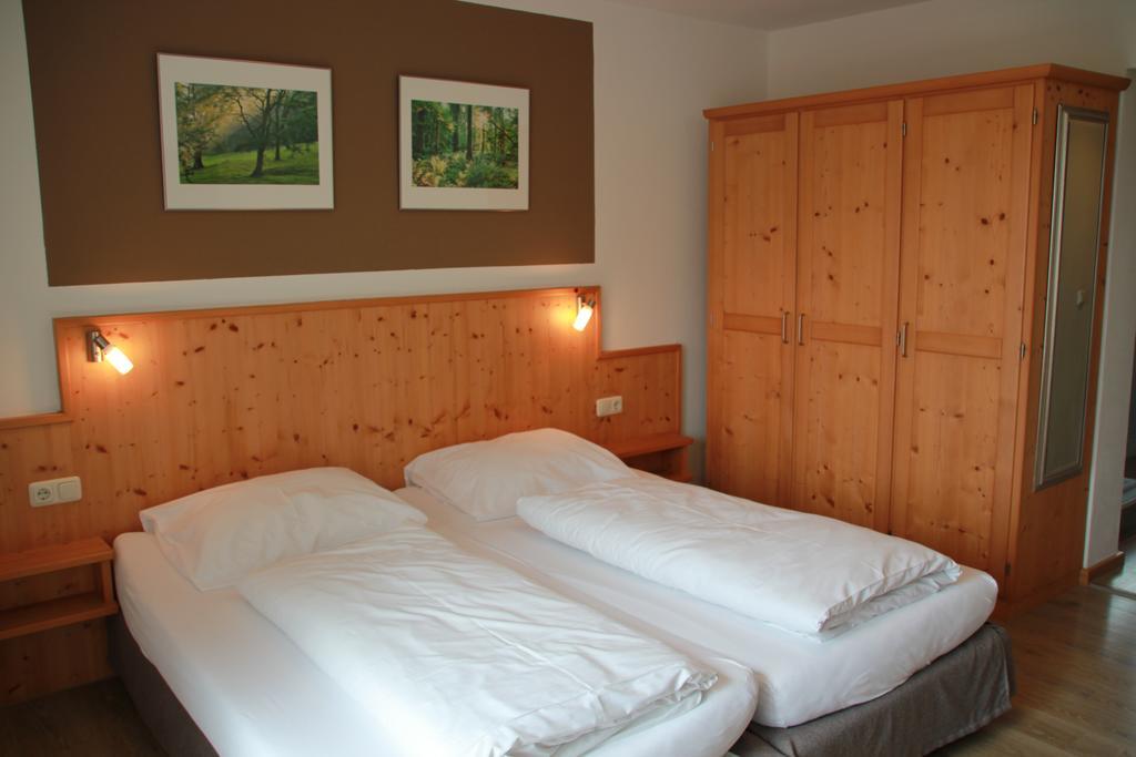 Gasthaus Kellerer Raubling Chambre photo