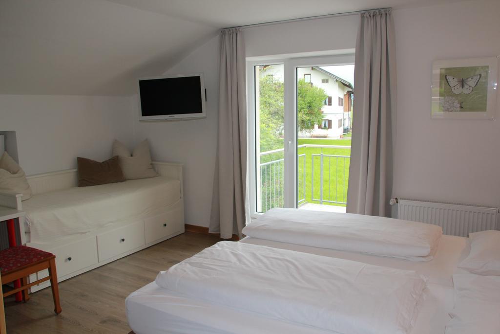 Gasthaus Kellerer Raubling Chambre photo